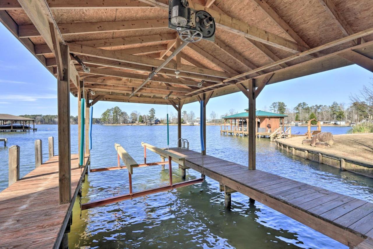 Lakefront Sparta Cottage With Decks And Boat Dock Exterior photo